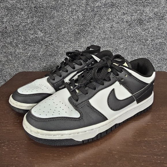 Nike Men's Size 6.5 Dunk Low Panda Black White DD1391- 100 Pre - Owned - Picture 1 of 9